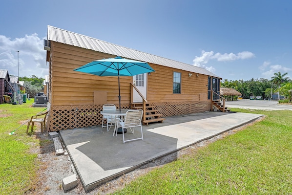 Everglades City Vacation Rental | Studio | 1BA | 200 Sq Ft | Stairs Required