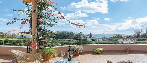 Terraza con vistas al mar