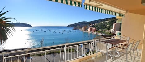 Stunning view from our spacious balcony over the beautiful bay to Villefranche