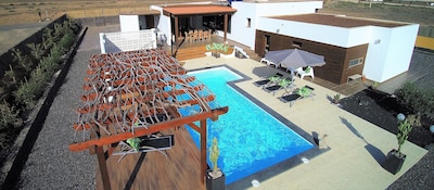 Villa Oliva, 2 piscinas privadas !! Puro lujo en un paisaje único desierto !!!