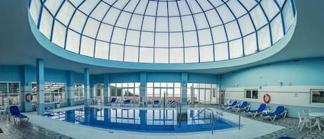 Piscine couverte