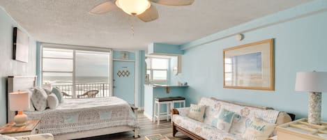 Daytona Beach Vacation Rental | Studio | 1BA | 460 Sq Ft | Step-Free Access