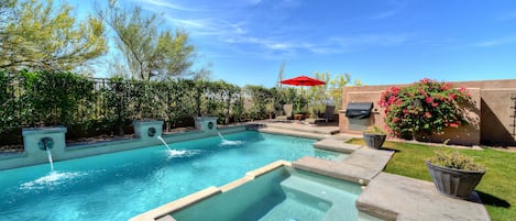 Private swimming pool back on wash, length swim, whirlpool/spa, BBQ grill, VIEW