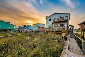 CAPTIVATING Beach House with CAPTIVATING Views