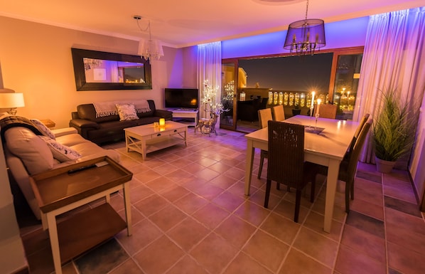 Lounge with mood lighting, just choose your colour for a cosy or romantic glow.