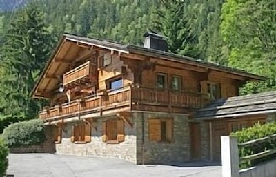 Spacious Luxury Chalet with Fantastic Views of Mont Blanc