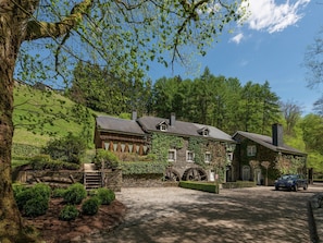 Holiday Home Exterior [summer]