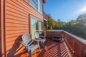 Deck with Hot Tub