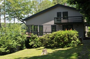 Laurel Cottage on Uncas Lake, Lyme, Ct