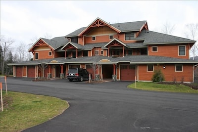 Finest Getaway on Loon - EPA/CDC Cleaning, last minute booking discounts!