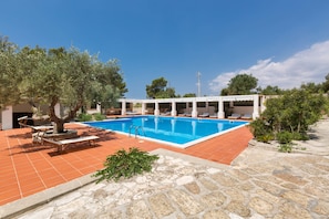 Utomhuspool