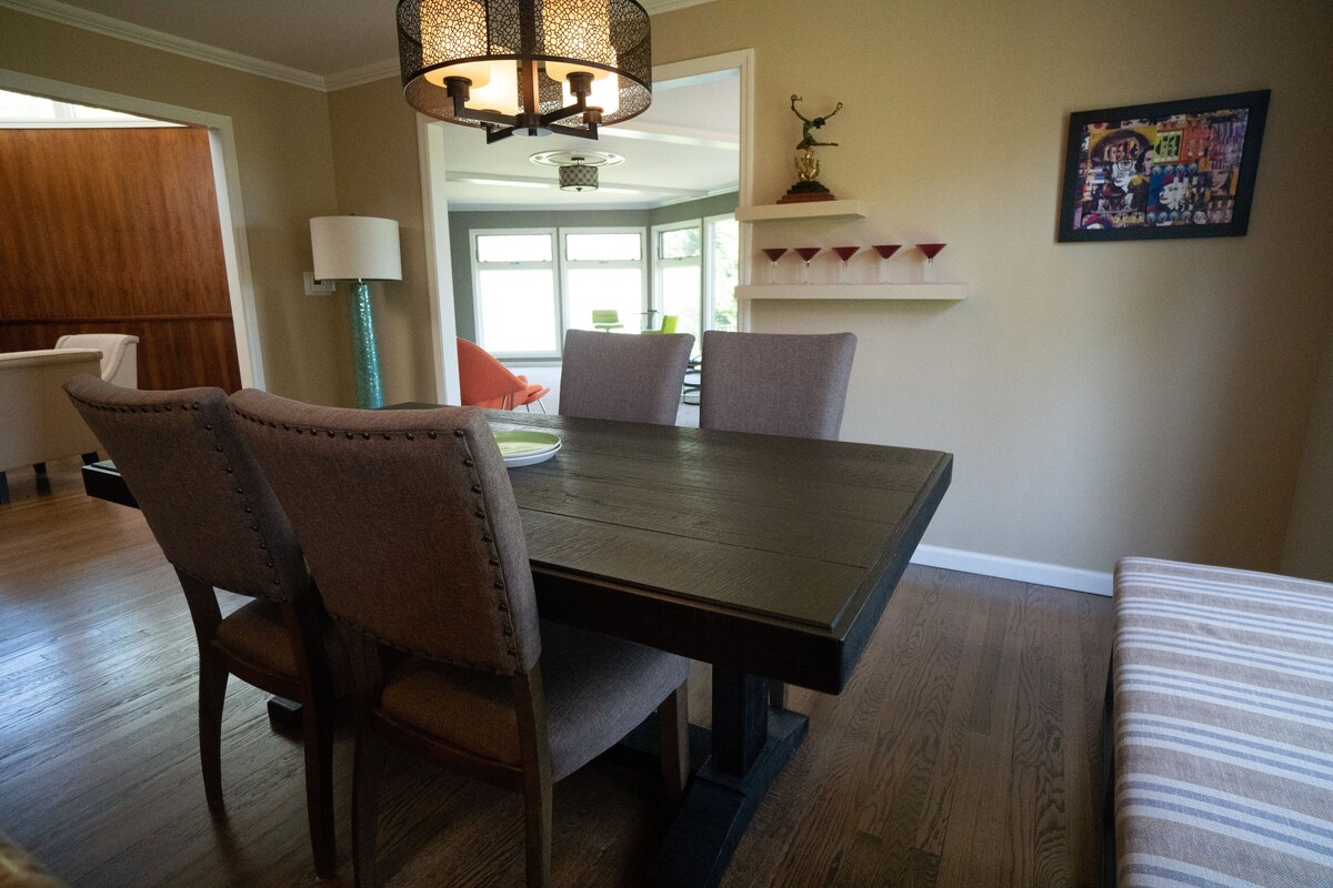 Most Interesting House in Brevard! Mid-Century Modern Home • Hexagonal LR.