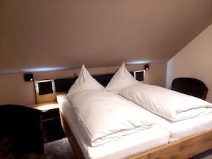 Schlafzimmer, OG rechts