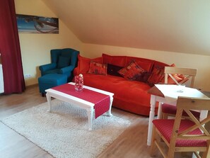 Wohnzimmer, OG rechts