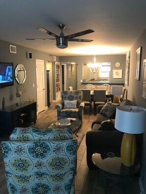Living/dining 
