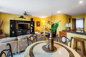 Small dinning table for four