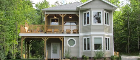 Upper deck hot tub with outstanding views of Whiteface and surrounding ranges.