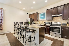 Kitchen/dining area