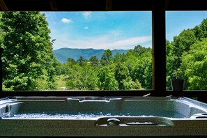 Hot tub view of the mountains