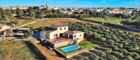 View of the holiday home from above 