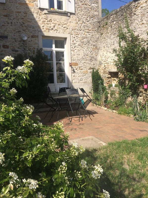 terrasse équipée exposée sud