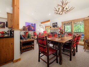 Dining Area to Deck