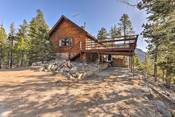 Embrace mountain living at this 2-bedroom, 1.5-bathroom vacation rental home!