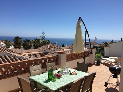 Nerja Wohnung in der Nähe von Burriana Strand, Pool, große Terrasse, Panoramablick auf das Meer 