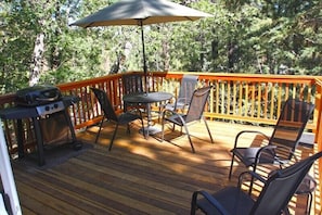 Outside Private Back Wood Deck with Propane BBQ.