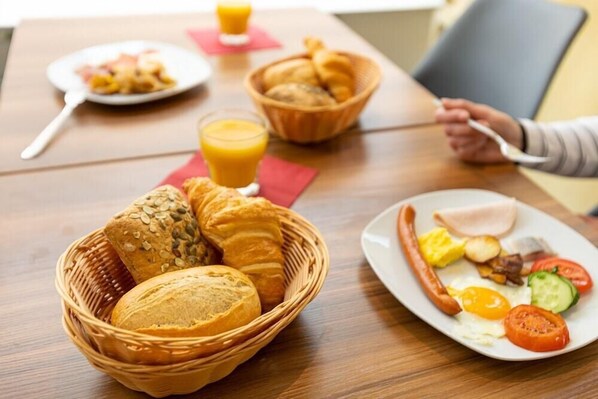 Breakfast meal