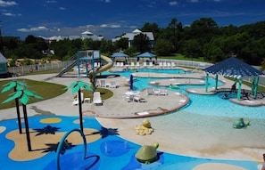 Bermuda Bay Pool Complex