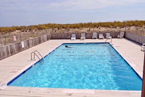 Beachloft-Outdoor-Pool-Ocean-City-MD