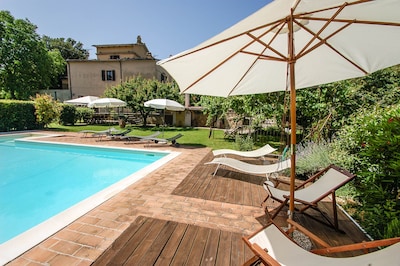 Detached villa with private pool 20 kms from Todi & Spoleto. Quiet area