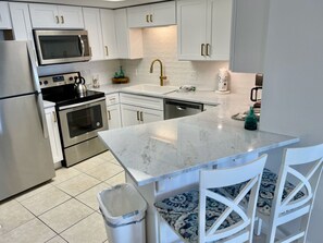 Phoenix V 809, 2 Bedroom/2 Bathroom. Sleeps 8. Managed by Island Rentals