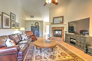 Living room with fireplace