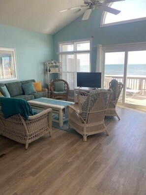 livingroomb