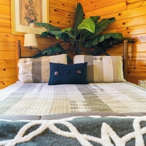 Dogwood cabin bedroom