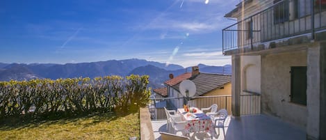 Jardin privé avec vue sur le lac