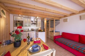 Open plan living room & Kitchen