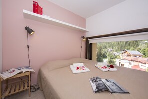 Bedroom 1 with double bed (1.40) and nice view