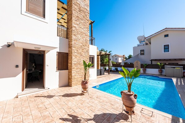 Villa Poseidon By Ezoria Villas (7816)