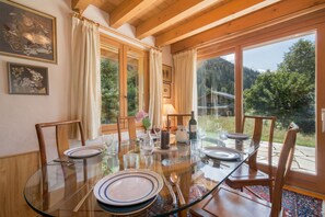 Dining area with terrace