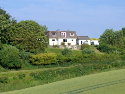 Landhaus, eigenes Grundstück, Parkplatz, Abgeschiedenheit, Aussicht, ideale Familiengruppen.