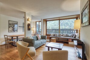 Living and dining room
