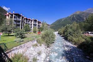 View of all 3 Grand Roc residences