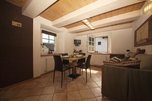 Wohn- und Esszimmer