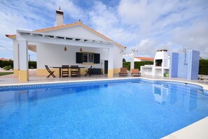 Pool and the outside kitchen