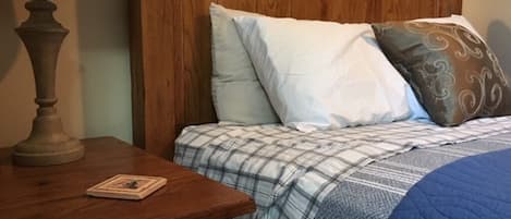 Queen bed - flannel sheets are an option!