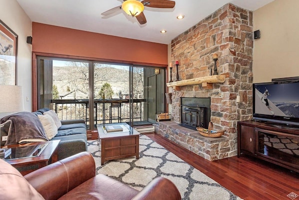 Living Room on the Eagle River