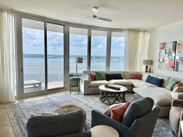 Caribe Resort, Caribe Penthouse 4D. 3 bedroom. 3 bathrooms. Sleeps 12. Orange Beach, Alabama. Managed by Island Rentals